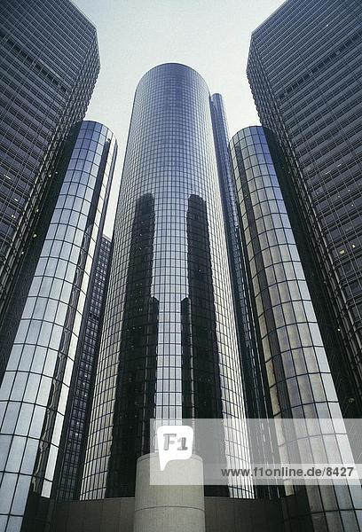 Untersicht von Wolkenkratzern  Renaissance-Mitte  Detroit  Michigan  USA