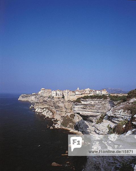 hoch oben Frankreich Steilküste Küste Ansicht Flachwinkelansicht Winkel Bonifacio Korsika