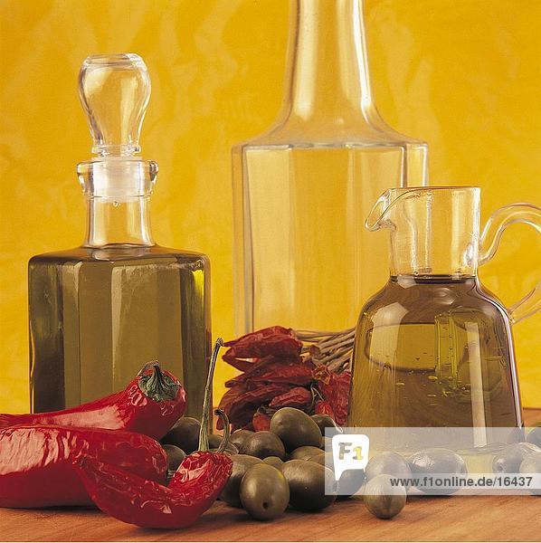 Nahaufnahme der Flaschen von Olivenöl
