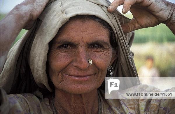Porträt von Frau lächelnd  Pakistan