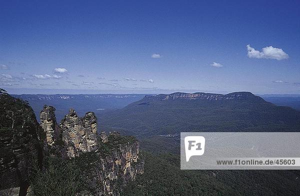 Felsformationen auf Landschaft drei Schwestern Blue Mountains New South Wales Australien