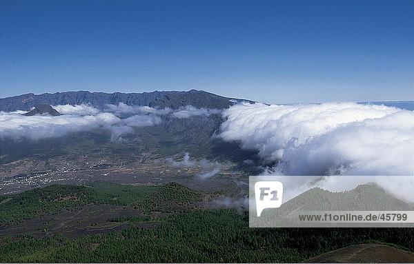 Clouds over mountain ranges viewed from Pico Birigoyo  La Palma  Canary Islands  Spain