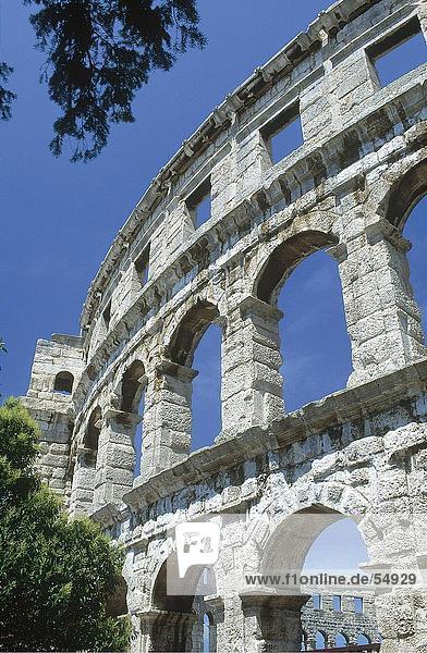 Alte Ruinen des römischen Amphitheaters  Pula  Istrien  Kroatien