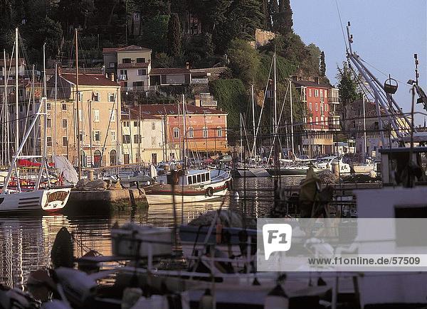 Hafen Boot vertäut Schiff Piran Slowenien
