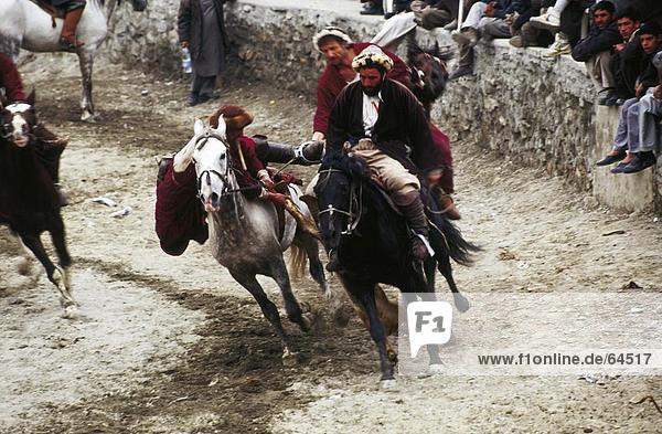 Afghanische Reiter Spielen traditionelle sport Buzkashi  Kabul  Afghanistan