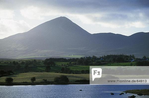 River in der Nähe von Berg Croagh Patrick  County Mayo  Irland