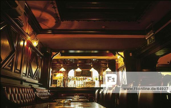 Innere der Pub  Dublin  Dublin County  Leinster  Irland