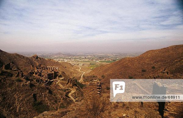Die Ruinen auf Berg mit Blick auf Tal  Peshawar  Pakistan
