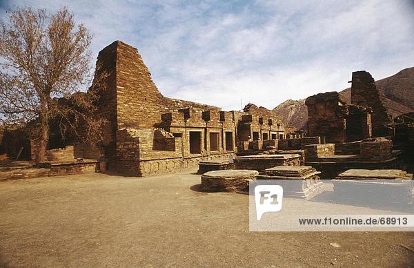 Ruinen des buddhistischen Klosters  Takht Bahai Kloster  Pakistan