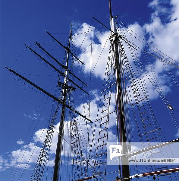Hohe Schnittansicht Boot Mast  Mecklenburg-Vorpommern Deutschland