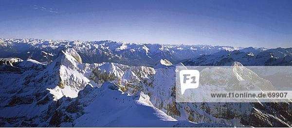 Erhöhte Ansicht der schneebedeckte Berge  Santis  Appenell  Schweiz