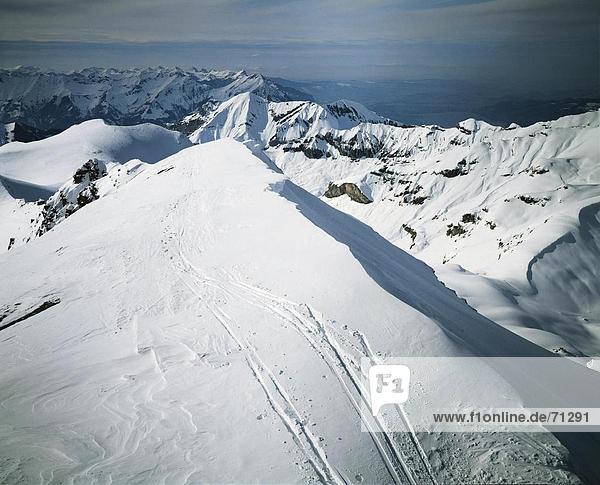 Europa See Alpen Rettungsdienst Berner Oberland Kanton Bern Schweiz Bergpanorama