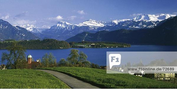 Landschaftlich schön landschaftlich reizvoll Europa Berg Wohnhaus Gebäude Alpen Kanton Luzern Schweiz