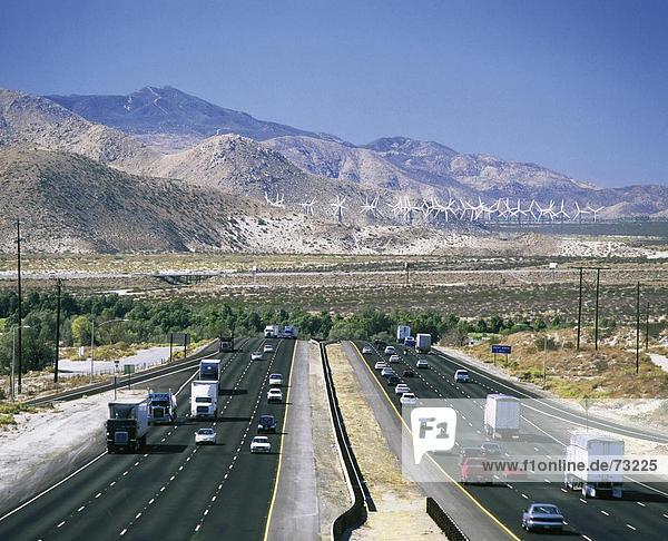 10479582  Autobahn  Kalifornien  California  Interstate 10  Palm Springs  Tal  Überblick  USA  Amerika  Nordamerika  wind tu