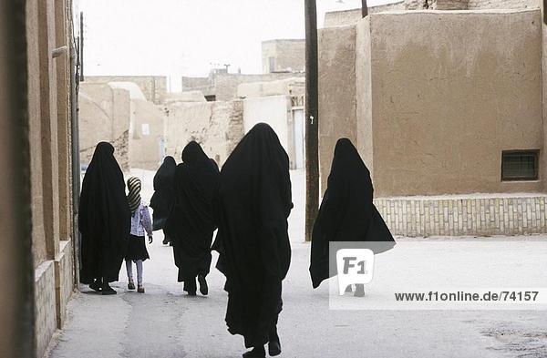 10603406  Old Town  schwarz  Tschador  Person  Mädchen  Frauen  Iran  Naher Osten