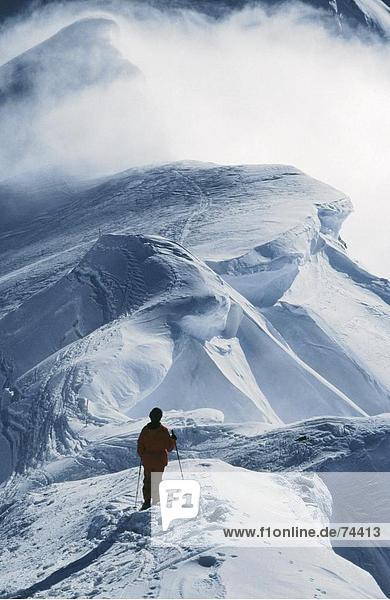 10617497  Frau  ausgesetzt  tolle  Saint Bernhard  Schnee Ridge  Schneesnow Drift  Ski  Skitour  Snow Drift  Wallis  Switz
