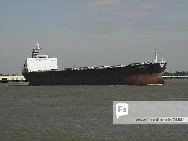 10630657  River  Fluss  Frachter  Handel  Handel  Industrie  Louisiana  Mississippi  Naftilos  New Orleans  Schiff  shipping  tr