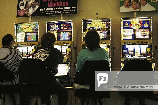 10642289  Besucher  Casino  einarmigen Banditen  Geräte  Anwendungen  Spiele der Chance  Glücksspiel  Spiel  Spiele  innerhalb  Las Vegas  Peo