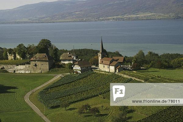 Landschaftlich schön landschaftlich reizvoll Palast Schloß Schlösser Kirche Herbst Luftbild Kanton Jura