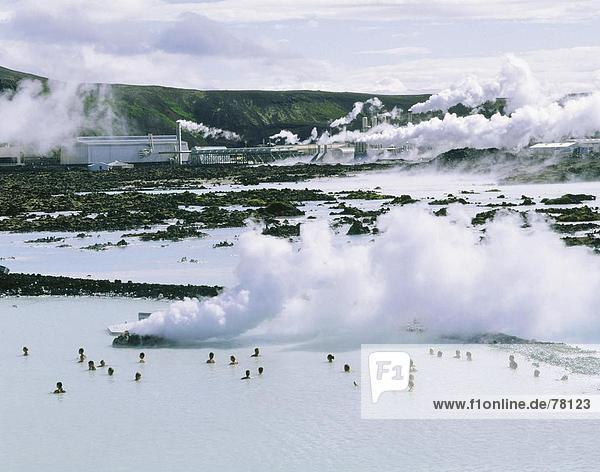 10651072  Baden  blaue Lagune  Dampf  Dampf  Erdwärme  Island  Kur  Wellness  Menschen  Menschen  Wärmekraftwerk  über