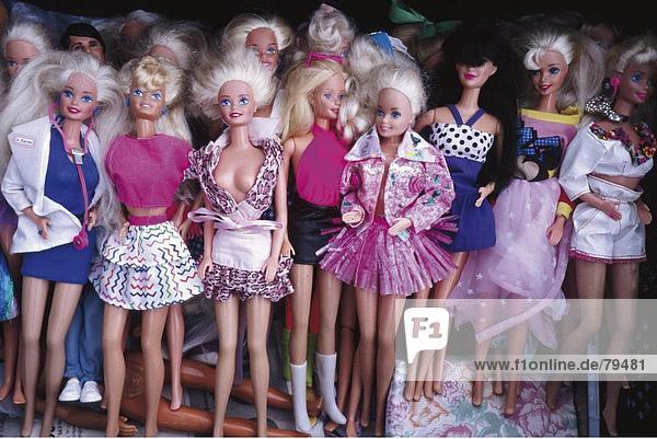 10760873  Galerie  Kunst  Geschicklichkeit  Barbie  Barbies  Masse  Menge  Menge  Puppe  Spiel  Spiel  Spielzeug  viele