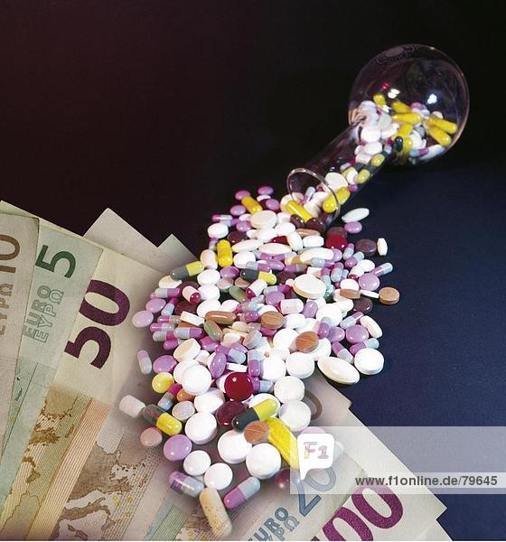 10761037  medicament  medicament costs  bank note  bill  finances  finance market  money  bank note  bill  health costs  healt