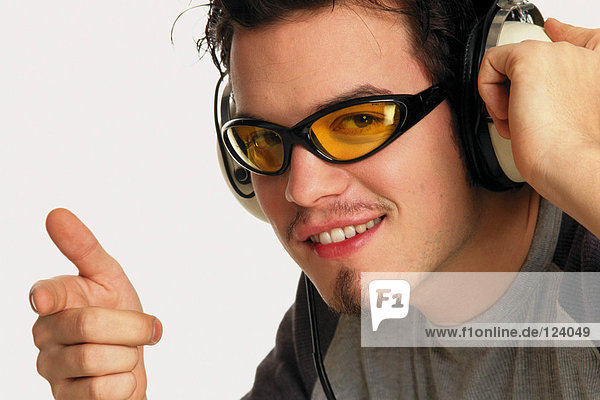 Mann  der Musik hört