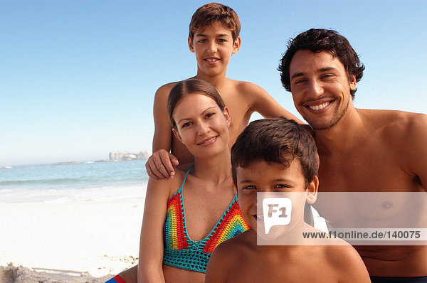 Eine Familie am Strand