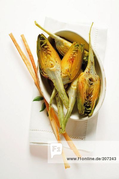Marinated artichokes with grissini