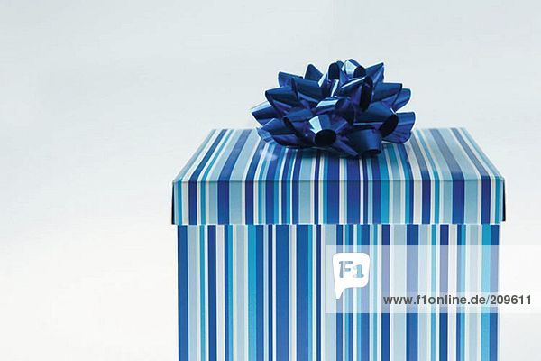 Blaue Geschenkbox