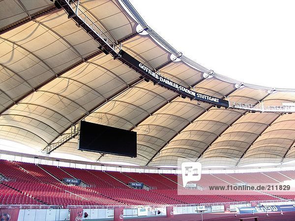 Leere Fußball-Stadion  Gottlieb-Daimler-Stadion  Stuttgart  Baden-Württemberg  Deutschland
