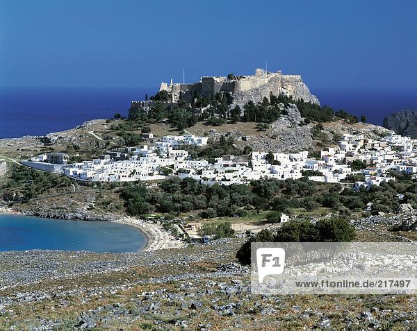 hoch oben Hügel Stadt Ansicht Flachwinkelansicht Dodekanes Winkel Griechenland Lindos Rhodos