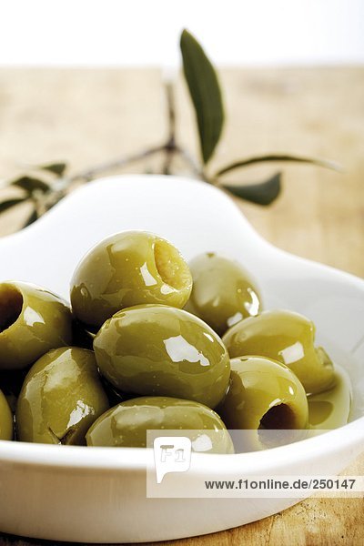 Eingelegte grüne Oliven