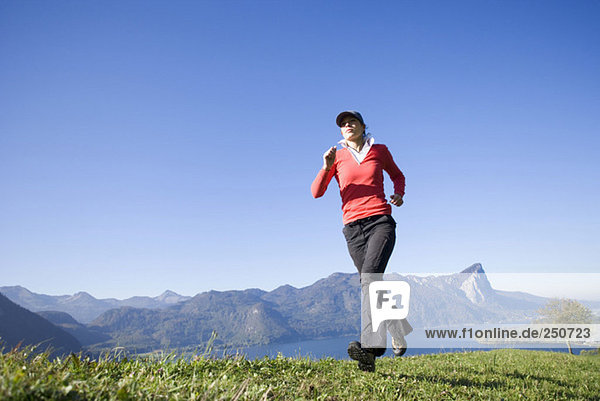 Frau joggen  outdoor  Österreich
