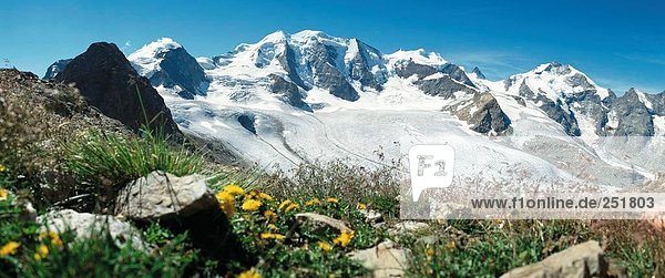 Landschaftlich schön landschaftlich reizvoll Europa Berg Alpen Kanton Graubünden Schweiz