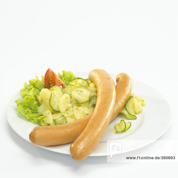Wiener mit Kartoffelsalat  Nahaufnahme  Hochansicht