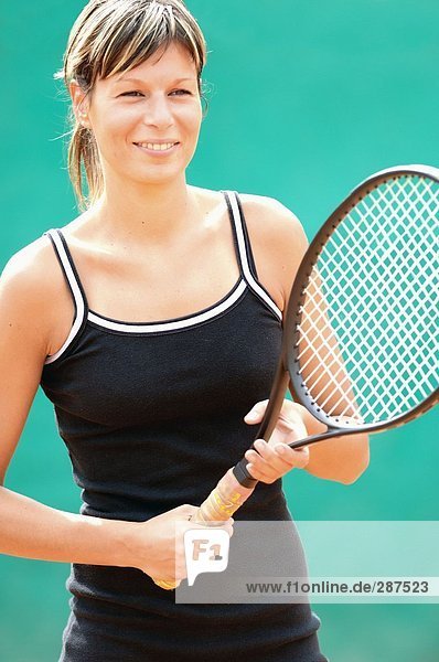Front View weibliche Tennisspielerin