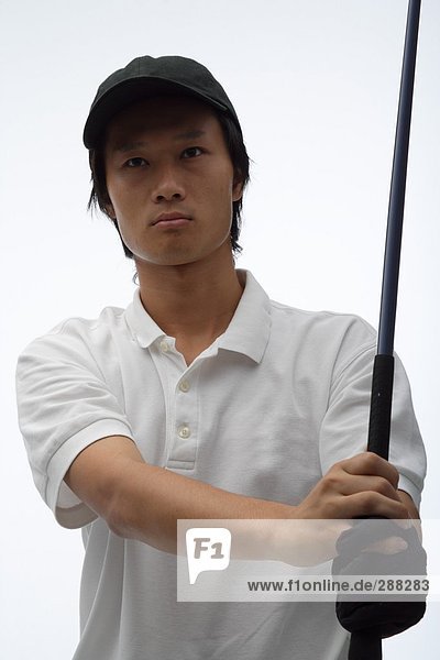 Porträt von asiatischen Golfspieler