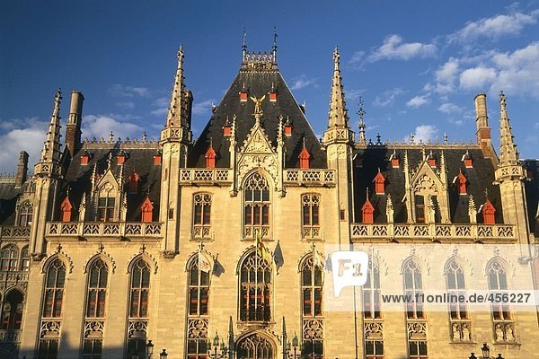 Untersicht of Provincial Gerichtsgebäude  Bruges  Belgien