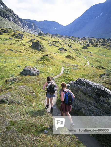 Two girls hiking by Riksgransen.