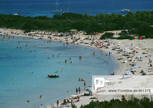 Frankreich  Korsika  überfüllter Strand
