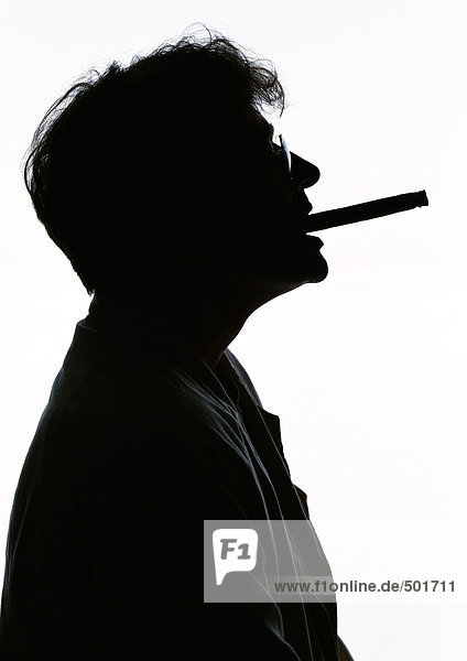 Rauchender Mann  Silhouette.