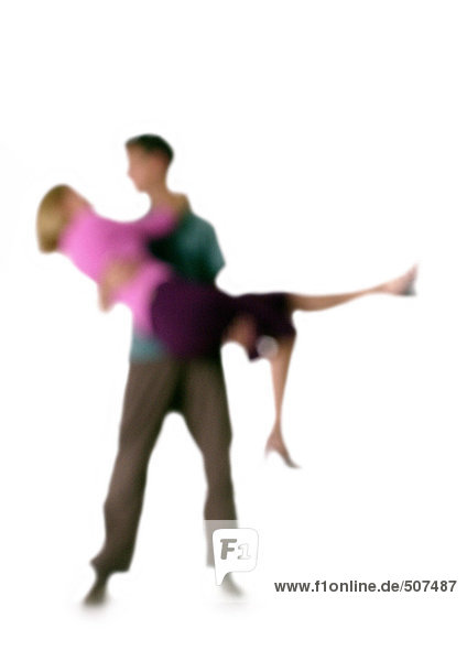 Silhouette des Mannes mit Frau in den Armen  auf weißem Hintergrund  defokussiert