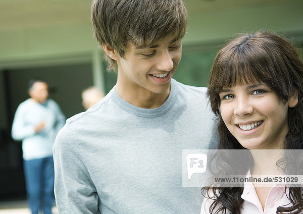 Teenager Junge und Mädchen  Portrait