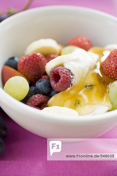 Fruchtmüsli mit Joghurt und Honig