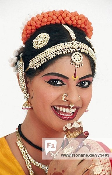 Indische Dame mit Kegel