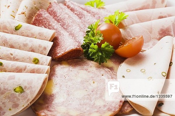 Aufschnitt mit Salami