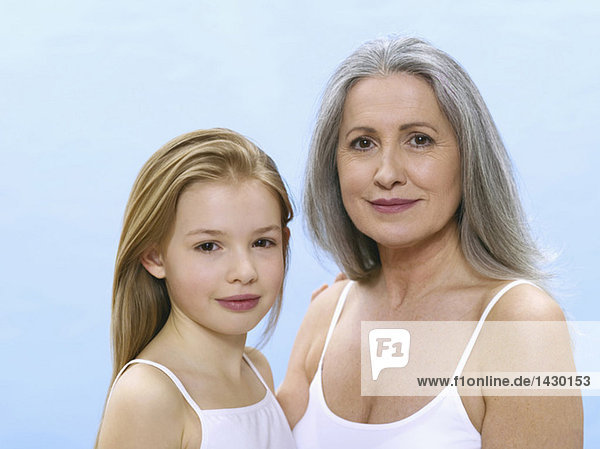 Großmutter und Enkelin  Portrait