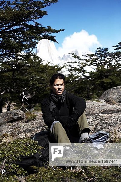 Skandinavischen Frau auf dem Berg St:Fitzroy Patagonien Argentinien.