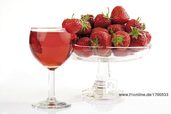 Erdbeeren und Wein